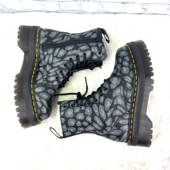 🚫SOLD!🚫NWOT |•DR. MARTENS•| JADON Black & Grey Cheetah Print Boots - Picture 6 of 15
